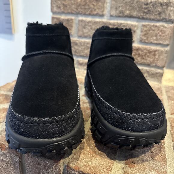 UGG Venture Daze Ultra Mini Black Men's Size 7/ Women’s 8 Boots 1158200 - Picture 14 of 16